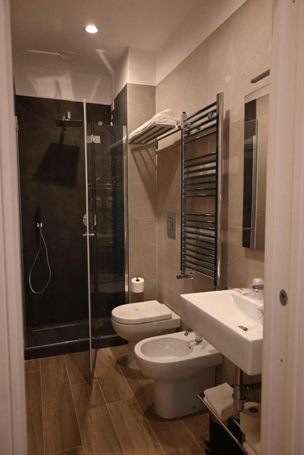 B&B Palazzina Avallone เนเปิลส์ ภายนอก รูปภาพ