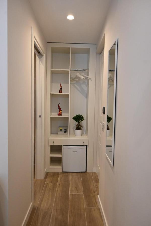 B&B Palazzina Avallone เนเปิลส์ ภายนอก รูปภาพ