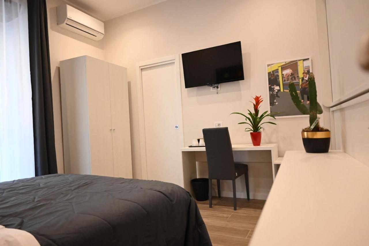 B&B Palazzina Avallone เนเปิลส์ ภายนอก รูปภาพ