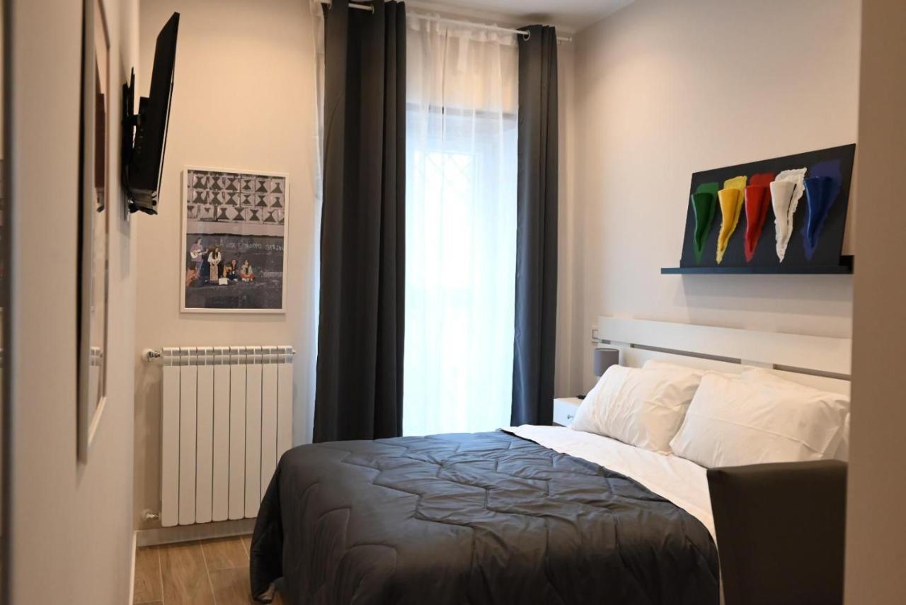 B&B Palazzina Avallone เนเปิลส์ ภายนอก รูปภาพ